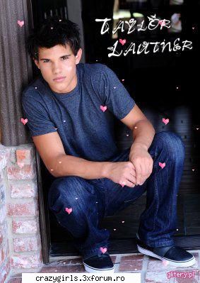 =) poze cu tayolr lautner